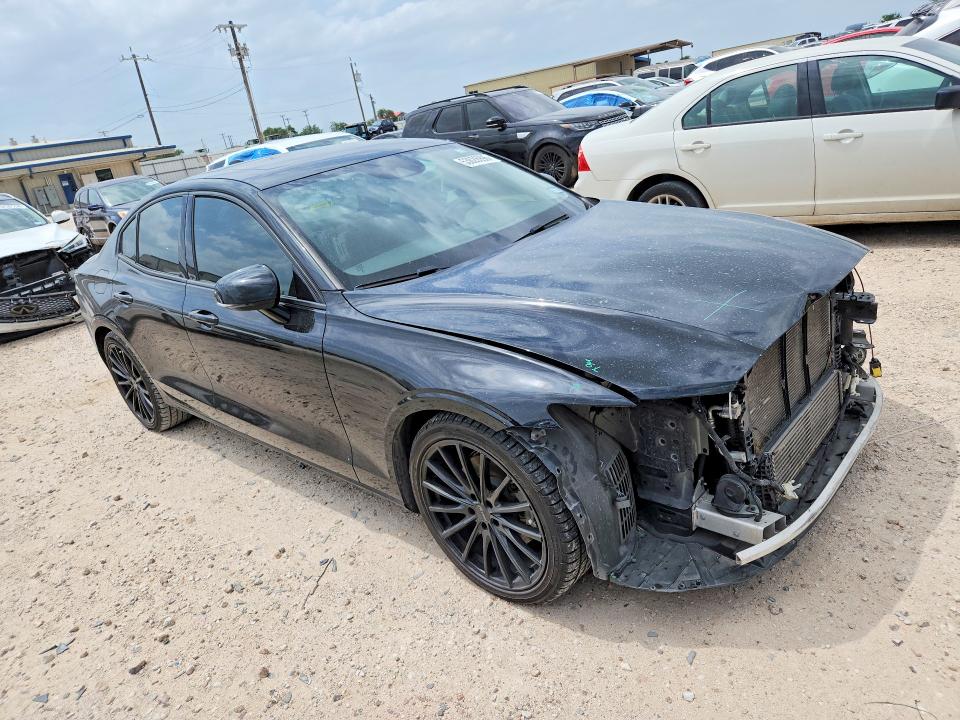 53626996 :رقم المزاد ، 7JR102FK3LG038716 vin ، 2020 Volvo S60 مزاد بيع