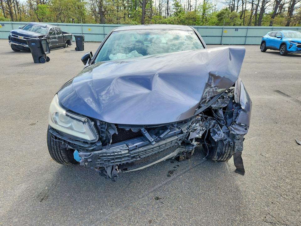 2017 Honda Accord მანქანა იყიდება აუქციონზე, vin: 1HGCR2F3XHA010056, აუქციონის ნომერი: 54490196