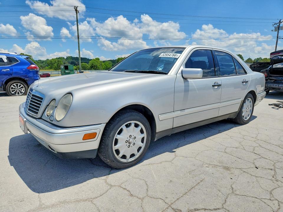 Auction sale of the 1998 Mercedes-benz E, vin: WDBJF82F1WX007332, lot number: 53954766