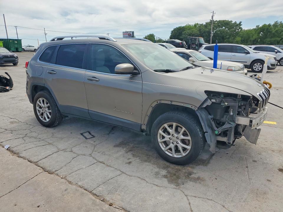 53765416 :رقم المزاد ، 1C4PJMCB1HW621854 vin ، 2017 Jeep Cherokee مزاد بيع