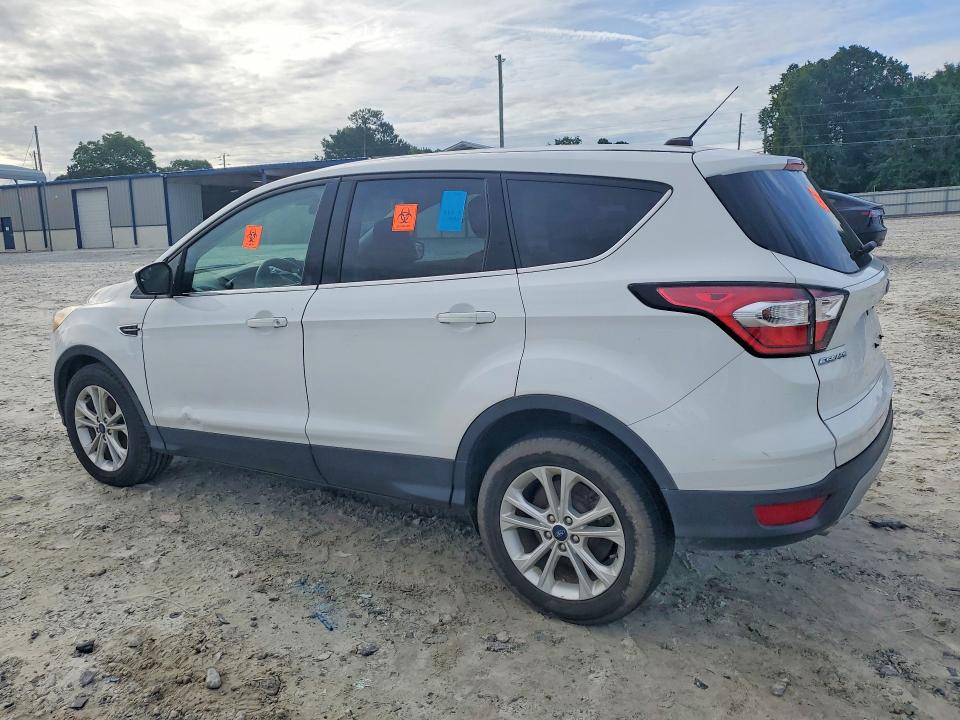 55021076 :رقم المزاد ، 1FMCU0GD8JUA35675 vin ، 2018 Ford Escape مزاد بيع