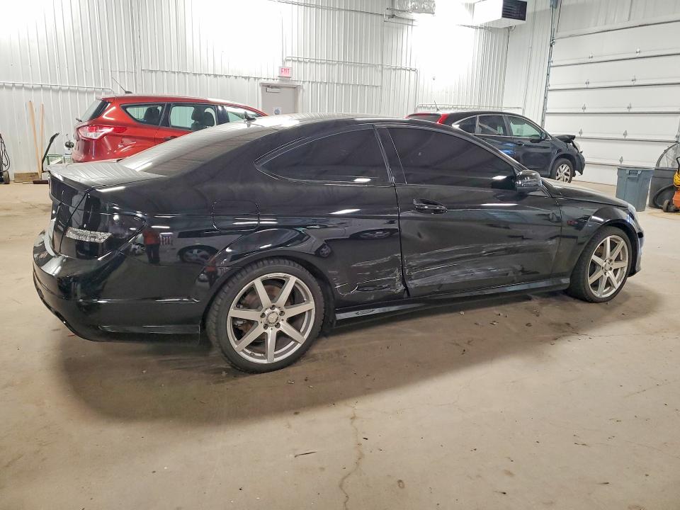 Продажа на аукционе авто 2013 Mercedes-benz C, vin: WDDGJ4HB3DF999246, номер лота: 54764376