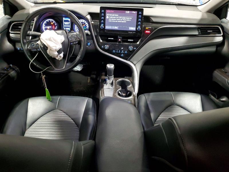 51819856 :رقم المزاد ، 4T1S11AK1MU605375 vin ، 2021 Toyota Camry مزاد بيع