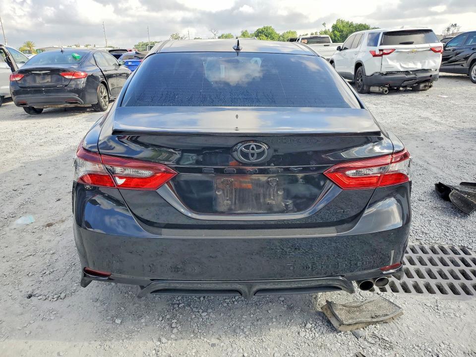 Продаж на аукціоні авто 2021 Toyota Camry, vin: 4T1T11AK3MU449859, номер лоту: 52304066