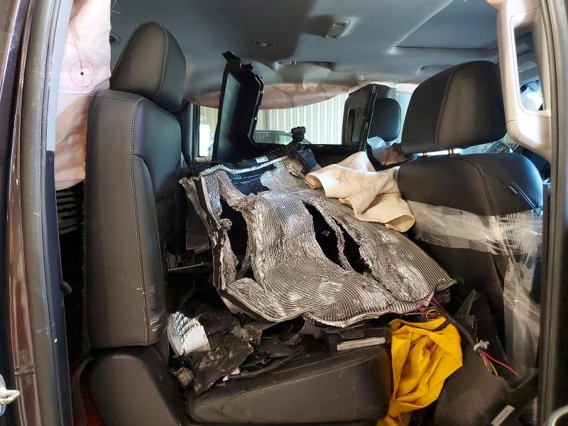 2015 Chevrolet Suburban მანქანა იყიდება აუქციონზე, vin: 1GNSKJKC7FR176801, აუქციონის ნომერი: 53743006