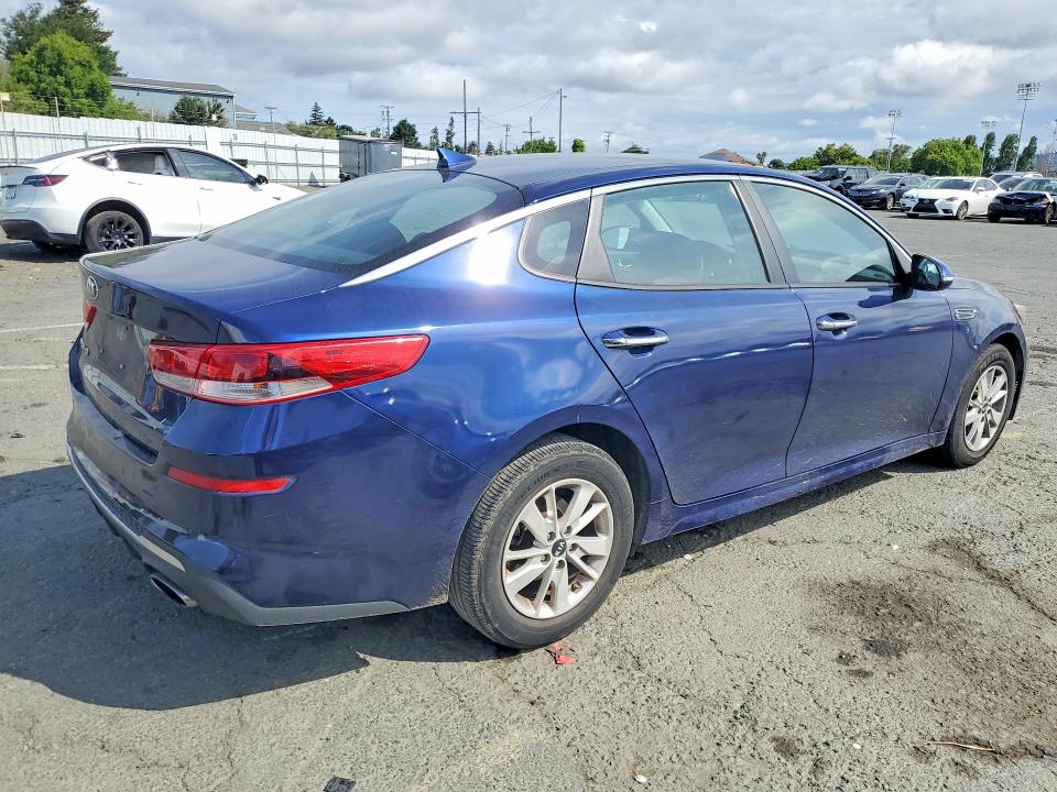 2019 Kia Optima მანქანა იყიდება აუქციონზე, vin: 5XXGT4L37KG277913, აუქციონის ნომერი: 52261626