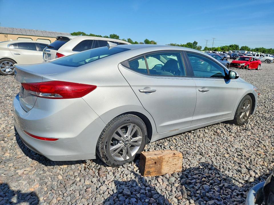 2017 Hyundai Elantra მანქანა იყიდება აუქციონზე, vin: 5NPD84LF5HH028358, აუქციონის ნომერი: 55344086