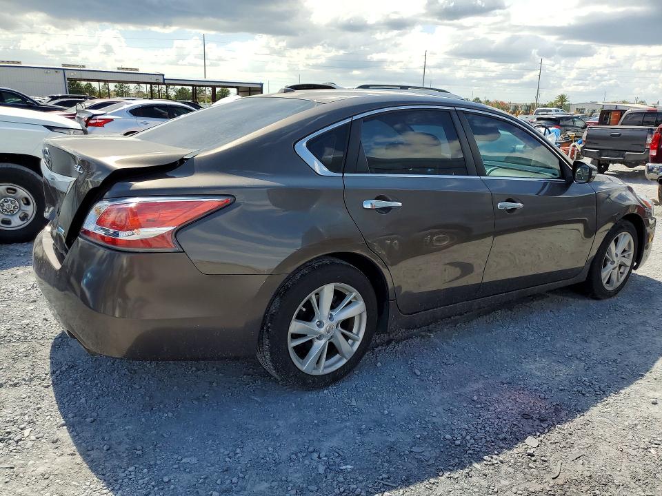 2014 Nissan Altima მანქანა იყიდება აუქციონზე, vin: 1N4AL3AP4EC115818, აუქციონის ნომერი: 53919586