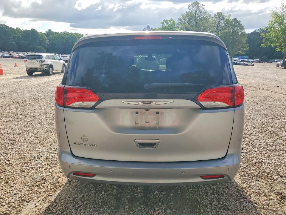 53443686 :رقم المزاد ، 2C4RC1DGXHR522907 vin ، 2017 Chrysler Pacifica مزاد بيع
