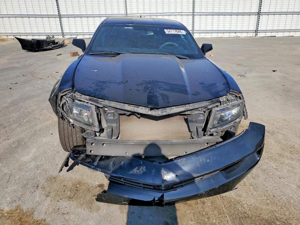 54717646 :رقم المزاد ، 2G1FB1E33F9213500 vin ، 2015 Chevrolet Camaro مزاد بيع