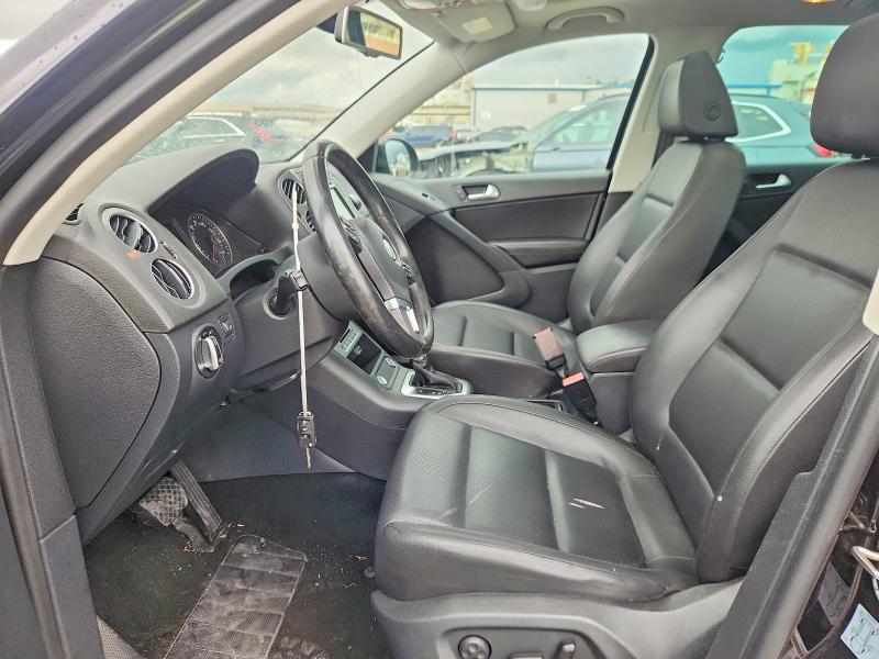 54528306 :رقم المزاد ، WVGRV7AX8HK021347 vin ، 2017 Volkswagen Tiguan مزاد بيع