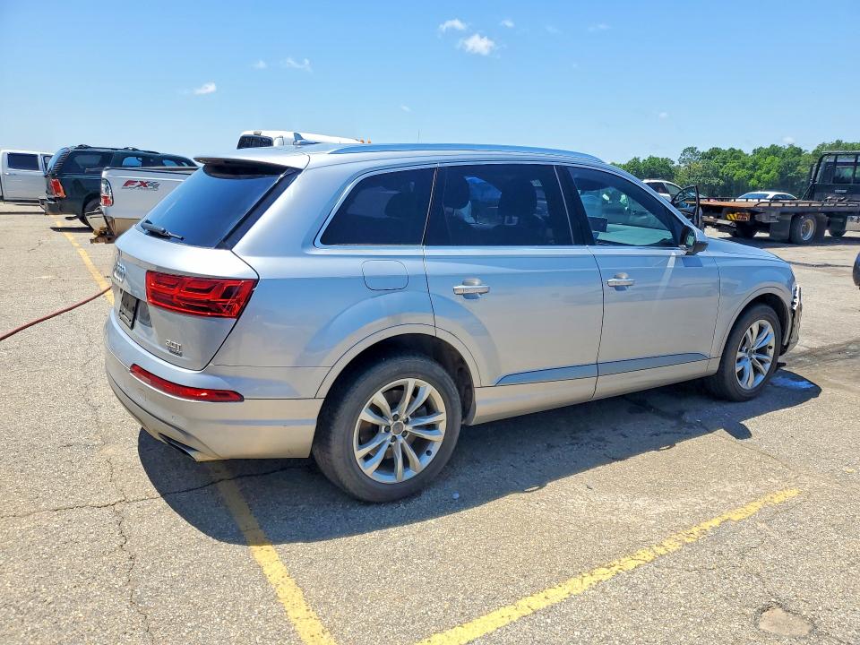2018 Audi Q7 მანქანა იყიდება აუქციონზე, vin: WA1LAAF7XJD009085, აუქციონის ნომერი: 53415206