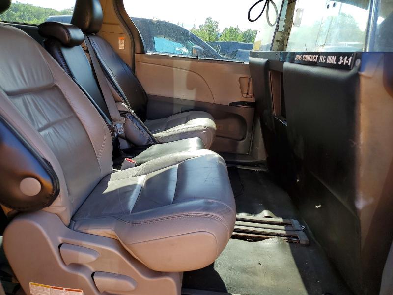 Продаж на аукціоні авто 2016 Toyota Sienna, vin: 5TDKK3DC4GS762814, номер лоту: 55358946