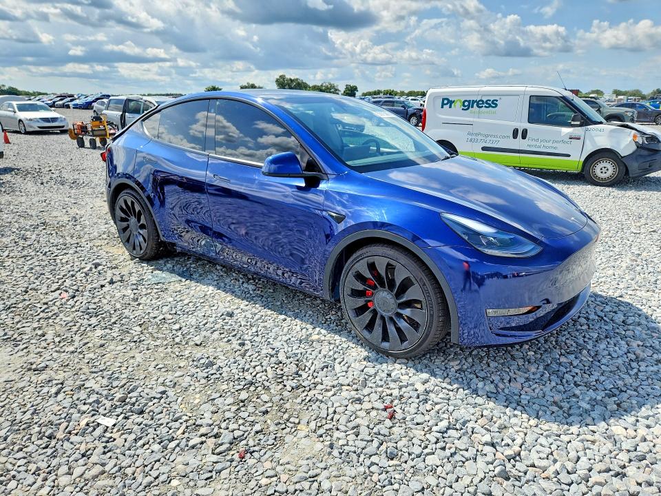 2022 Tesla Model Y მანქანა იყიდება აუქციონზე, vin: 7SAYGDEF3NF372818, აუქციონის ნომერი: 55675066