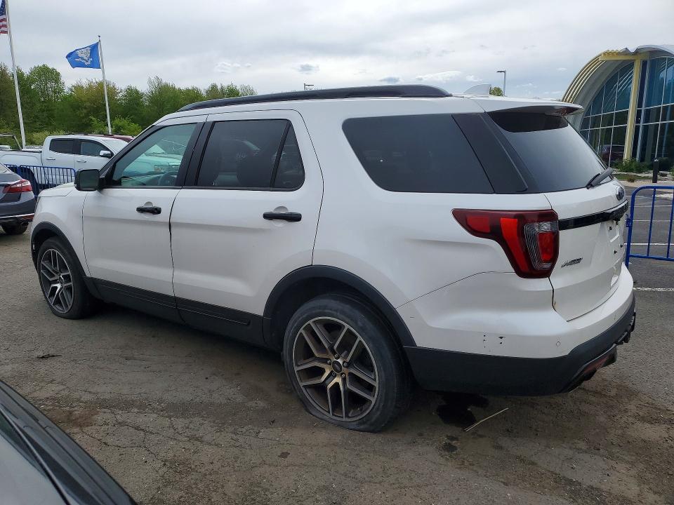 53102896 :رقم المزاد ، 1FM5K8GT0GGC83656 vin ، 2016 Ford Explorer مزاد بيع