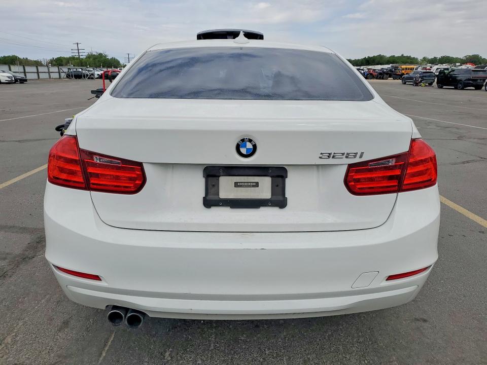 2013 Bmw 328 მანქანა იყიდება აუქციონზე, vin: WBA3C1C59DF443149, აუქციონის ნომერი: 54852626