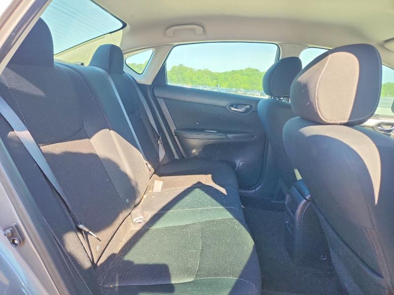 52327566 :رقم المزاد ، 3N1AB7AP4KY219512 vin ، 2019 Nissan Sentra مزاد بيع