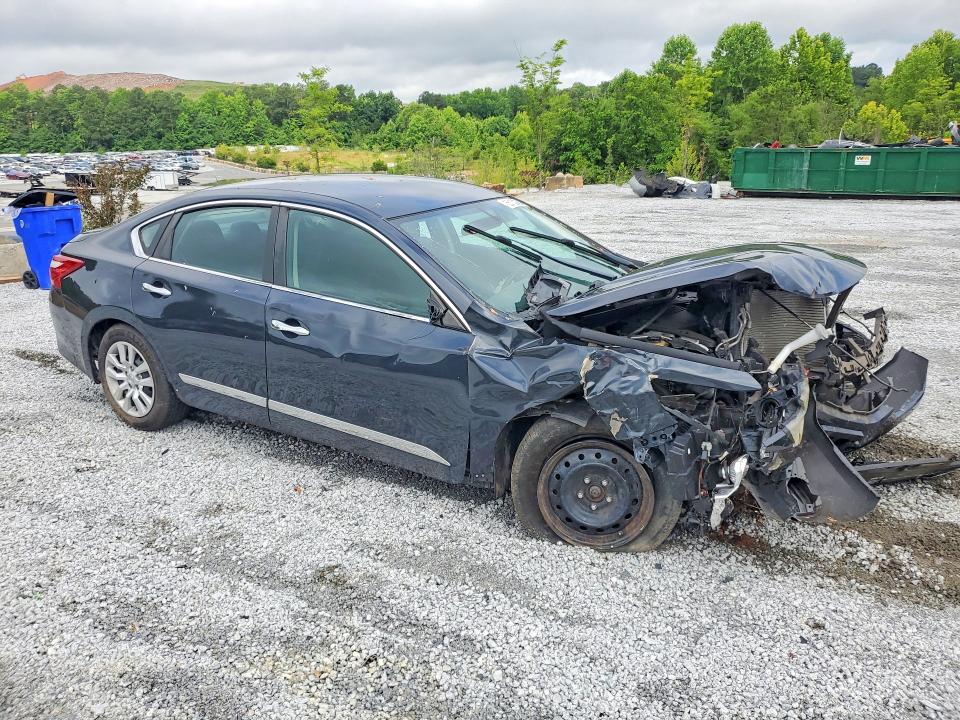 2017 Nissan Altima მანქანა იყიდება აუქციონზე, vin: 1N4AL3AP7HN355504, აუქციონის ნომერი: 55152756