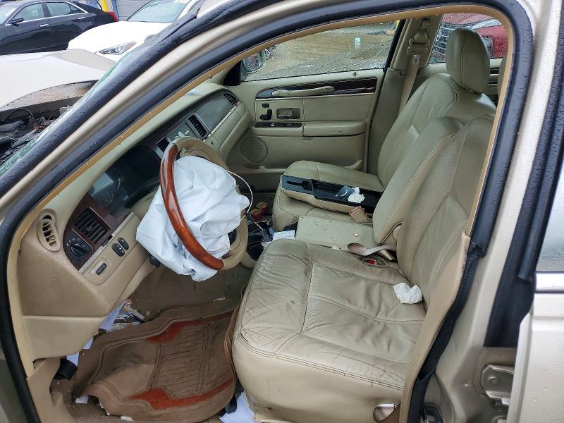 2009 Lincoln Town Car მანქანა იყიდება აუქციონზე, vin: 2LNHM82V39X635576, აუქციონის ნომერი: 54384706
