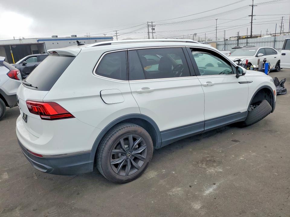 2022 Volkswagen Tiguan მანქანა იყიდება აუქციონზე, vin: 3VV3B7AXXNM078450, აუქციონის ნომერი: 53114396