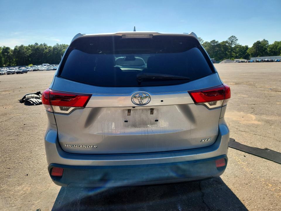 2019 Toyota Highlander მანქანა იყიდება აუქციონზე, vin: 5TDKZRFH4KS552410, აუქციონის ნომერი: 52474656