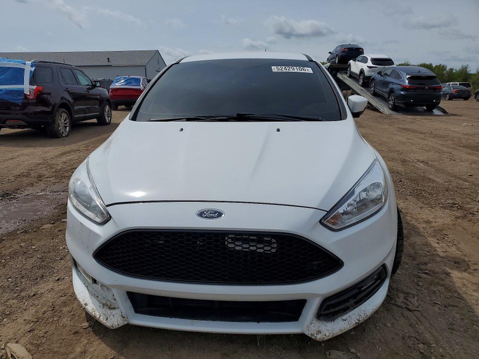 2018 Ford Focus მანქანა იყიდება აუქციონზე, vin: 1FADP3L99JL310307, აუქციონის ნომერი: 52429106