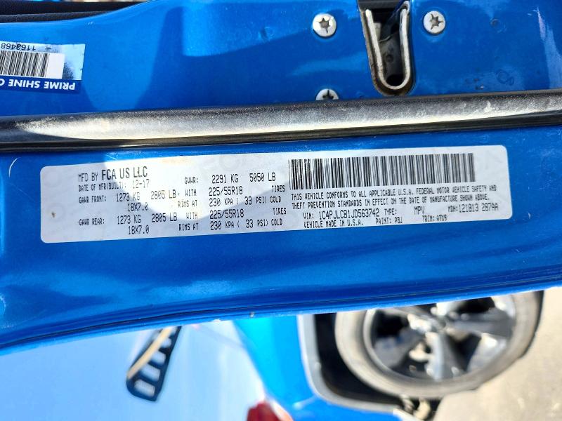 54465286 :رقم المزاد ، 1C4PJLCB1JD563742 vin ، 2018 Jeep Cherokee مزاد بيع