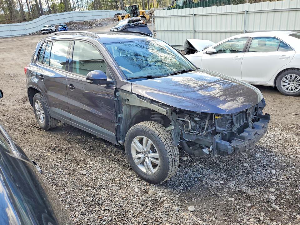51377636 :رقم المزاد ، WVGBV7AX5GW592805 vin ، 2016 Volkswagen Tiguan مزاد بيع