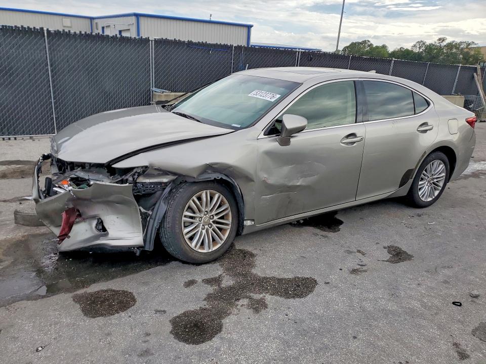 53123776 :رقم المزاد ، JTHBK1GG6F2208276 vin ، 2015 Lexus Es مزاد بيع