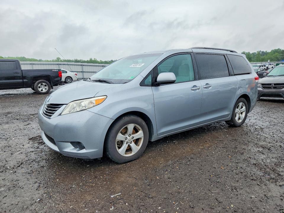 2011 Toyota Sienna მანქანა იყიდება აუქციონზე, vin: 5TDKK3DC9BS046614, აუქციონის ნომერი: 54666166