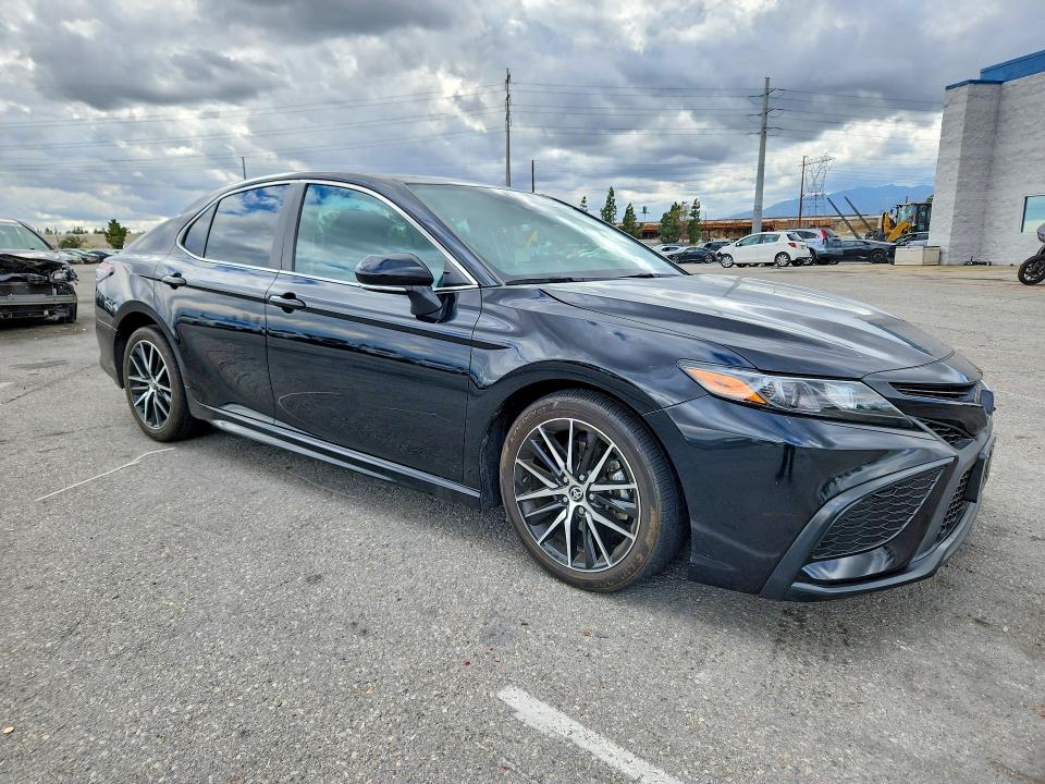 Продаж на аукціоні авто 2024 Toyota Camry, vin: 4T1G11AK1RU906189, номер лоту: 52453786
