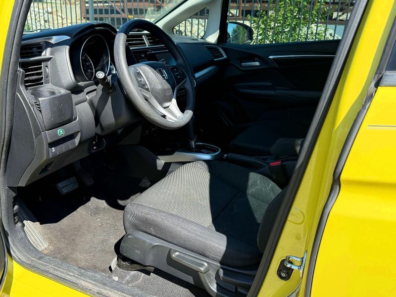 55173306 :رقم المزاد ، 3HGGK5H83FM776937 vin ، 2015 Honda Fit مزاد بيع