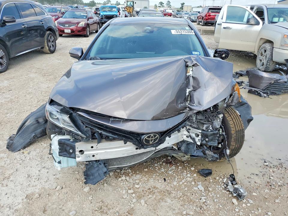 55315366 :رقم المزاد ، 4T1C11AKXPU725555 vin ، 2023 Toyota Camry مزاد بيع