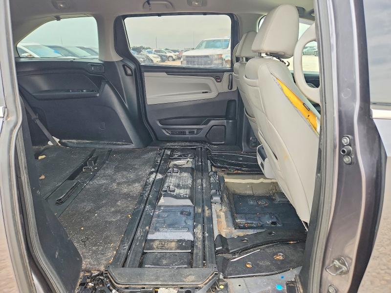 53325876 :رقم المزاد ، 5FNRL6H96LB059998 vin ، 2020 Honda Odyssey مزاد بيع