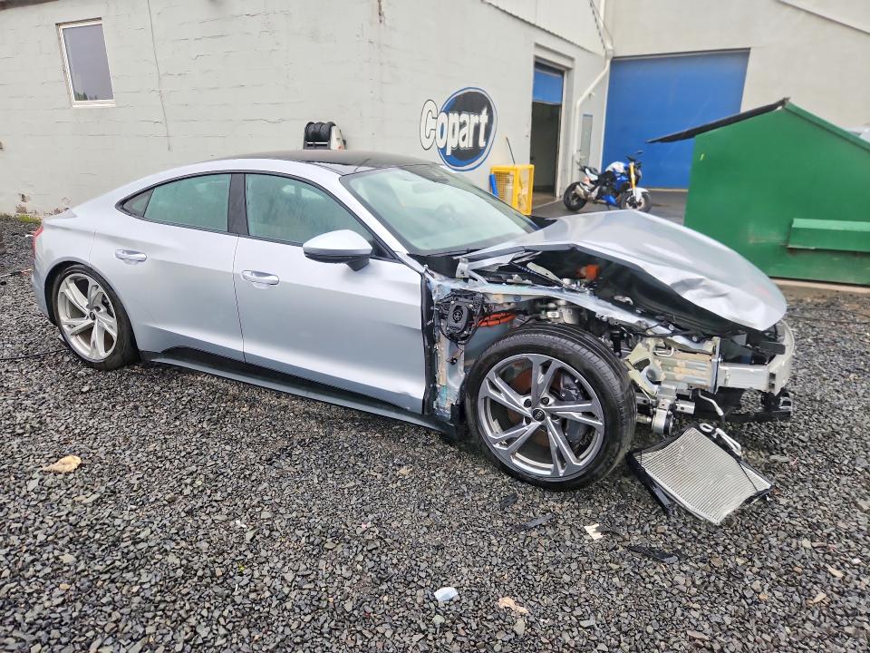52685906 :رقم المزاد ، WAUFJBFW6R7003274 vin ، 2024 Audi E-tron Gt مزاد بيع