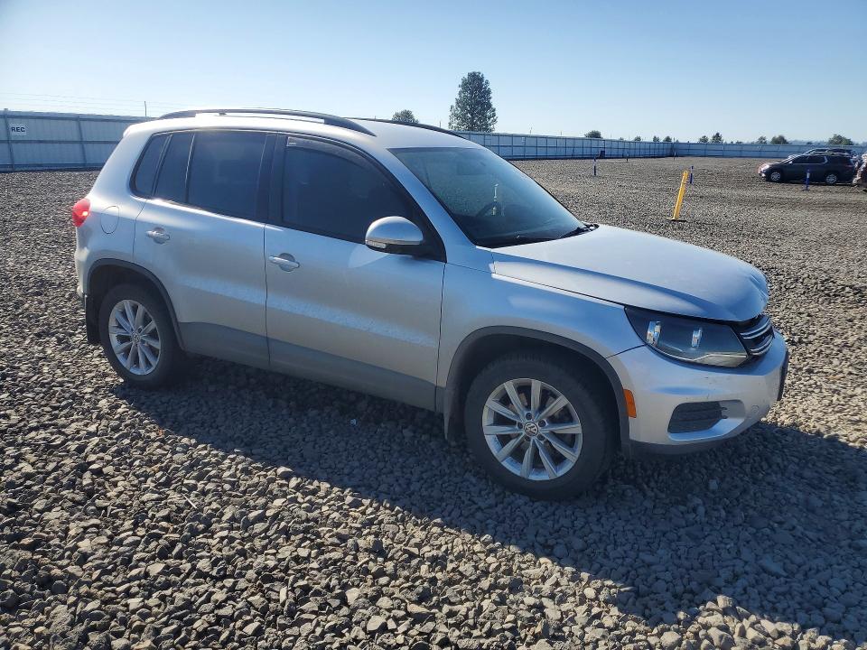 52510966 :رقم المزاد ، WVGBV7AX5HK052430 vin ، 2017 Volkswagen Tiguan مزاد بيع