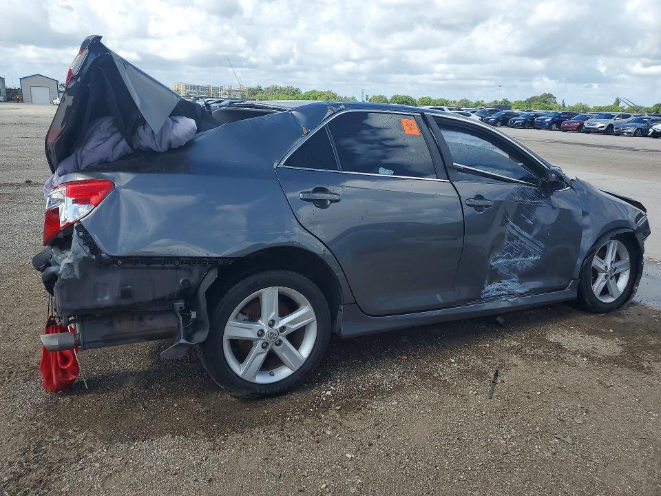 53170686 :رقم المزاد ، 4T1BF1FK9EU440462 vin ، 2014 Toyota Camry مزاد بيع