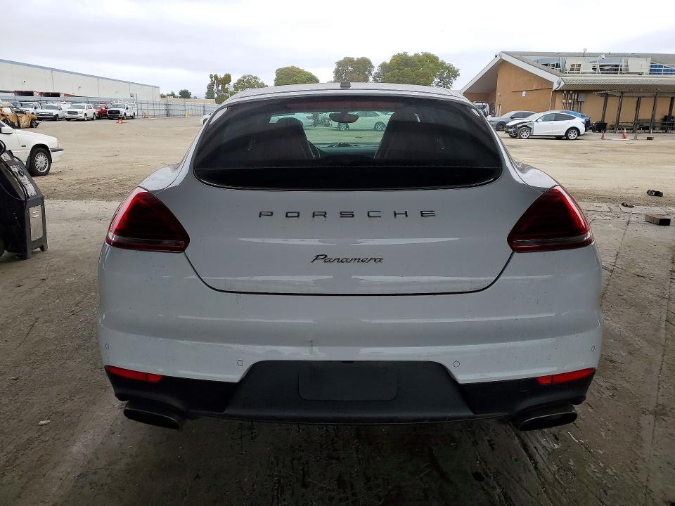 52913226 :رقم المزاد ، WP0AA2A72GL007131 vin ، 2016 Porsche Panamera مزاد بيع