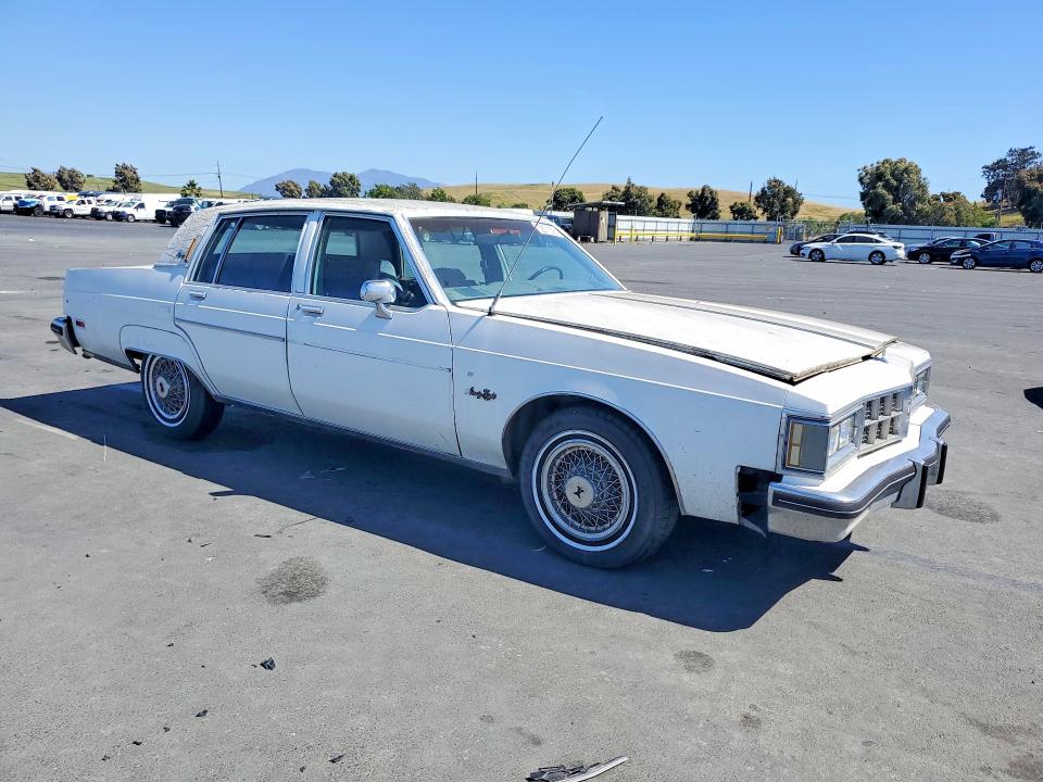 Продажа на аукционе авто 1981 Oldsmobile 98, vin: 1G3AX69Y5BM254990, номер лота: 53671606