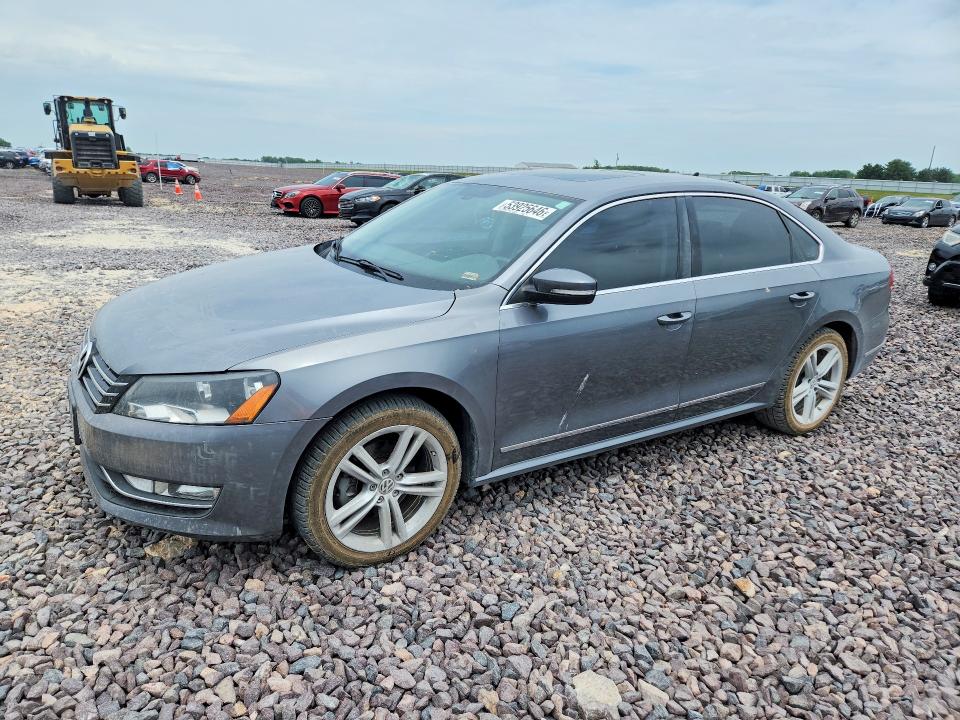 53925646 :رقم المزاد ، 1VWCN7A36DC024370 vin ، 2013 Volkswagen Passat مزاد بيع