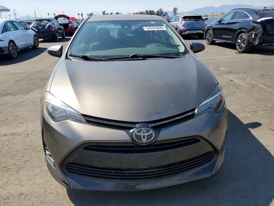 Продаж на аукціоні авто 2018 Toyota Corolla, vin: 2T1BURHE9JC102194, номер лоту: 54203626