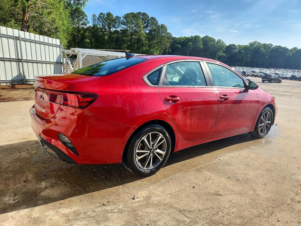 54945996 :رقم المزاد ، 3KPF24AD9PE581898 vin ، 2023 Kia Forte مزاد بيع