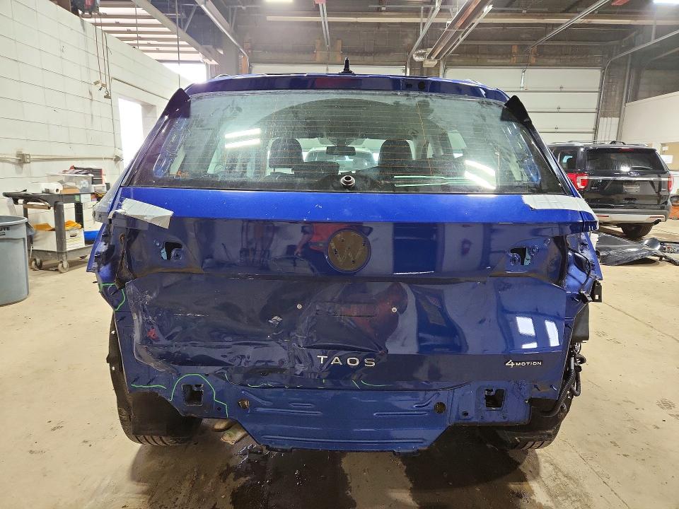 53284636 :رقم المزاد ، 3VVMX7B26NM023373 vin ، 2022 Volkswagen Taos مزاد بيع