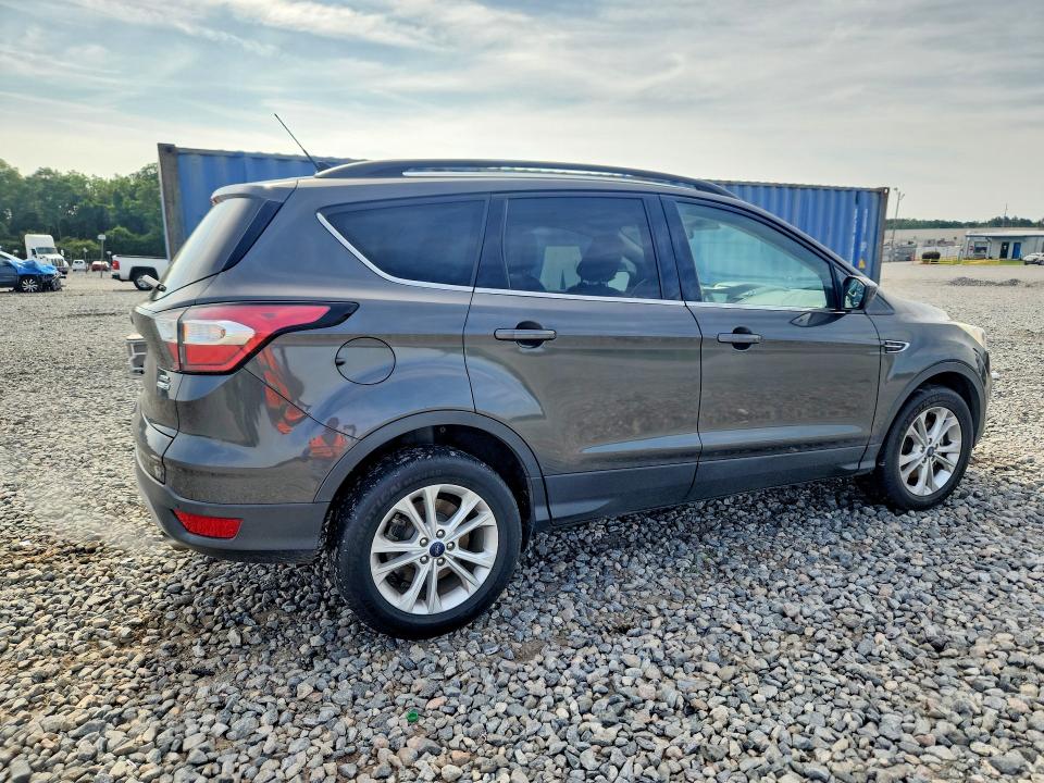 54530636 :رقم المزاد ، 1FMCU9HD4JUB87200 vin ، 2018 Ford Escape مزاد بيع