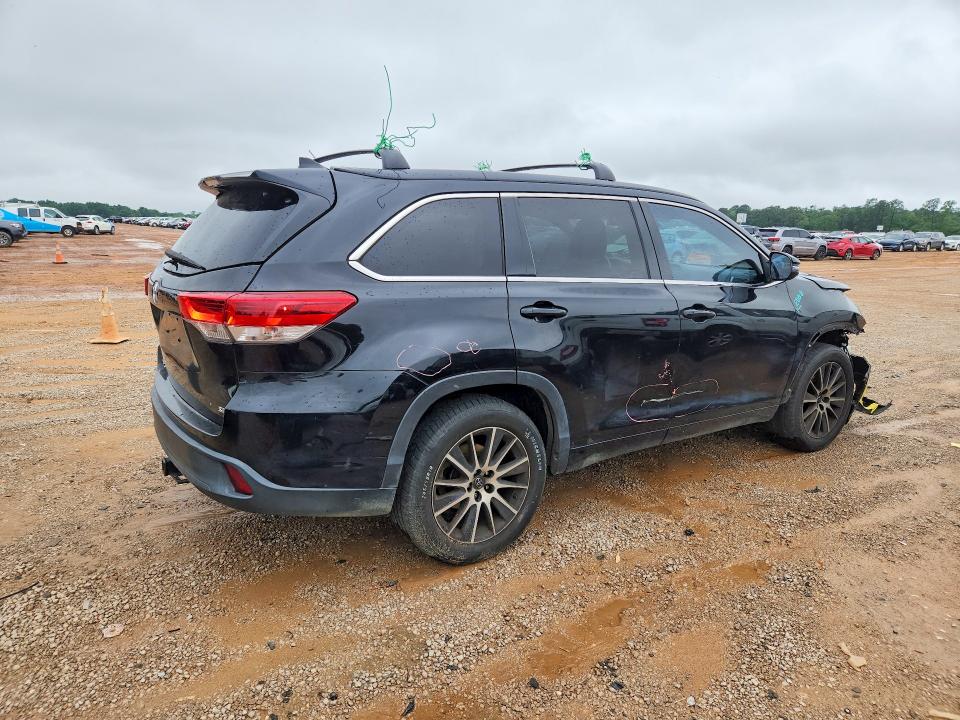 Продаж на аукціоні авто 2017 Toyota Highlander, vin: 5TDKZRFH7HS194583, номер лоту: 52638776
