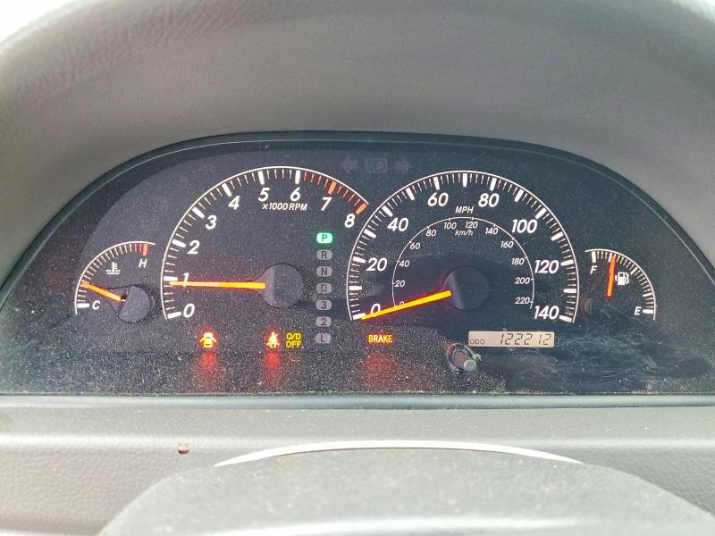 52813016 :رقم المزاد ، 4T1BE30K45U960690 vin ، 2005 Toyota Camry مزاد بيع