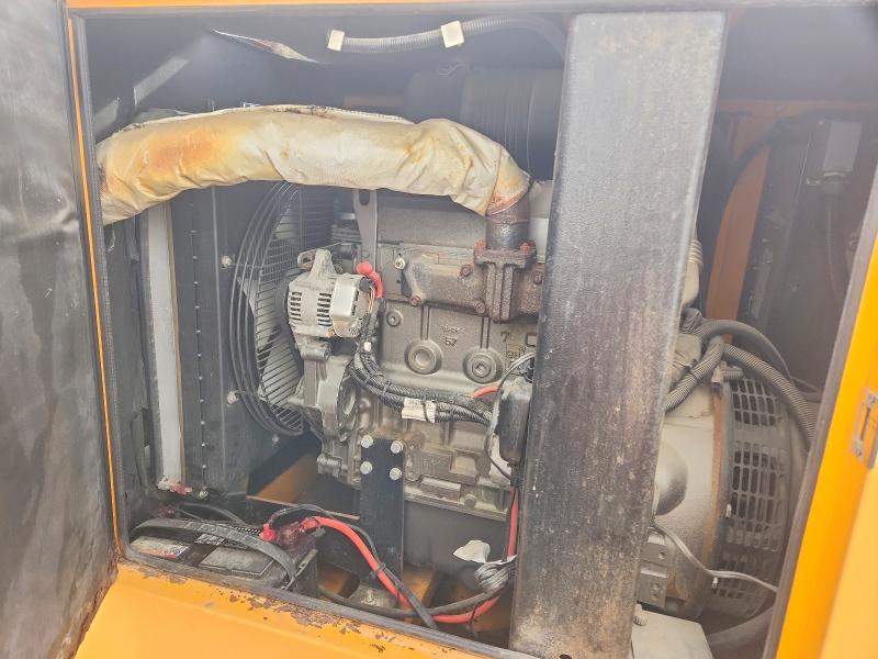 51119506 :رقم المزاد ، 1J9TF12119F402390 vin ، 2010 Urwi Industrial Equipment مزاد بيع