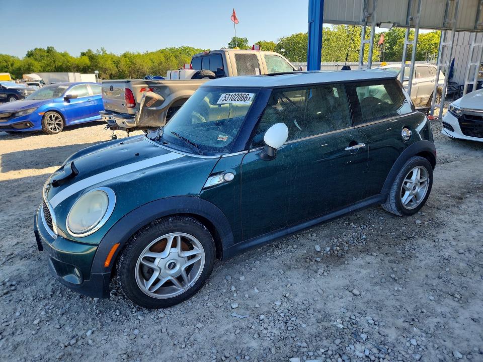 Продажа на аукционе авто 2009 Mini Cooper, vin: WMWMF735X9TT97189, номер лота: 53102066