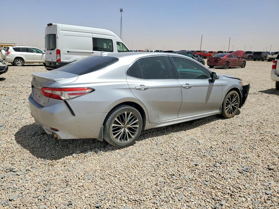 Продаж на аукціоні авто 2019 Toyota Camry, vin: 4T1B11HK1KU718987, номер лоту: 54180266