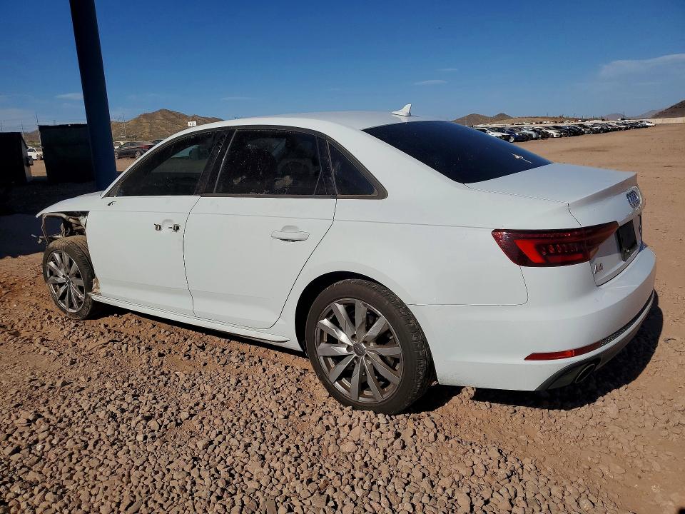 52844546 :رقم المزاد ، WAUKMAF40JA218333 vin ، 2018 Audi A4 مزاد بيع